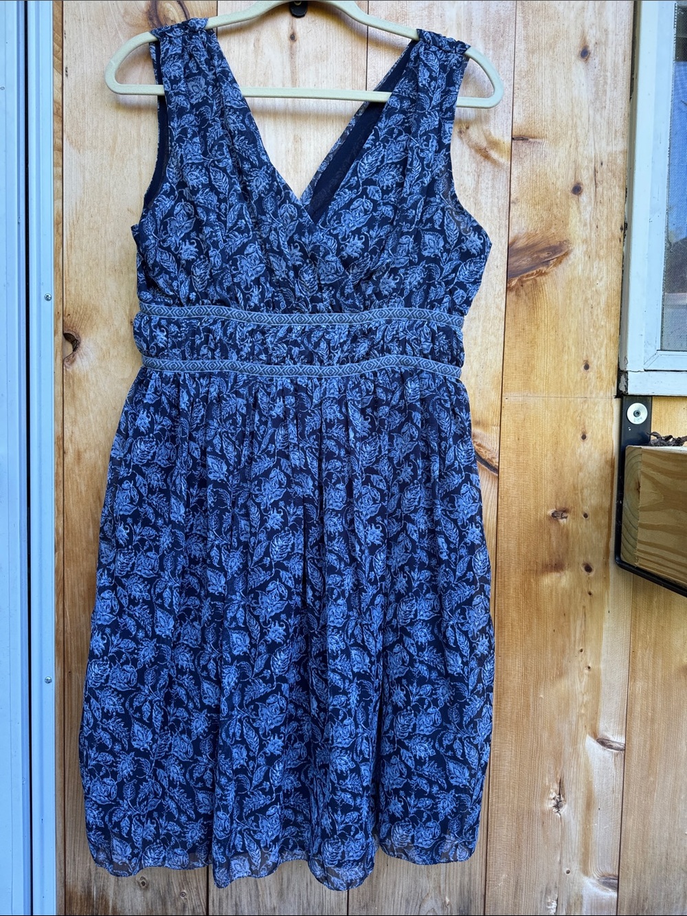 Simply Styled Navy Floral V-Neck Midi Dress